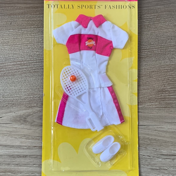Barbie Doll Pink Tennis Outfit Totally Sports Fashions Mattel New Vintage 2000 - Picture 2 of 5